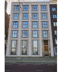 De Pool<br />Prins Hendrikkade 188C-5<br /><br />Oorspronkelijk gebouw afgebroken Huidig exterieur